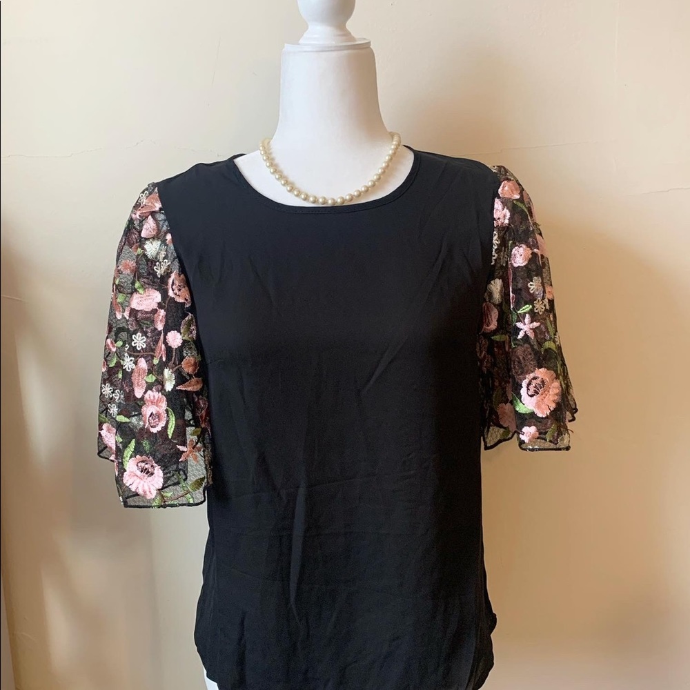 Black Floral Blouse SMALL fits like M